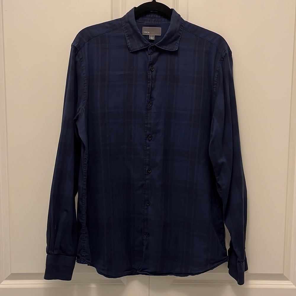 Vince Blue Plaid Button Down Shirt in 100% Cotton.